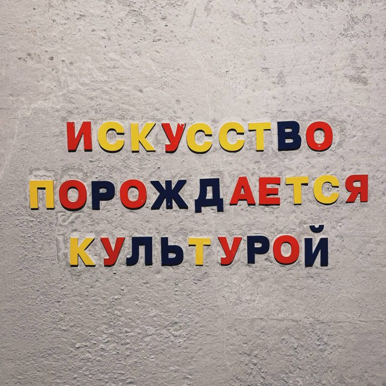 Узнать модель по фото